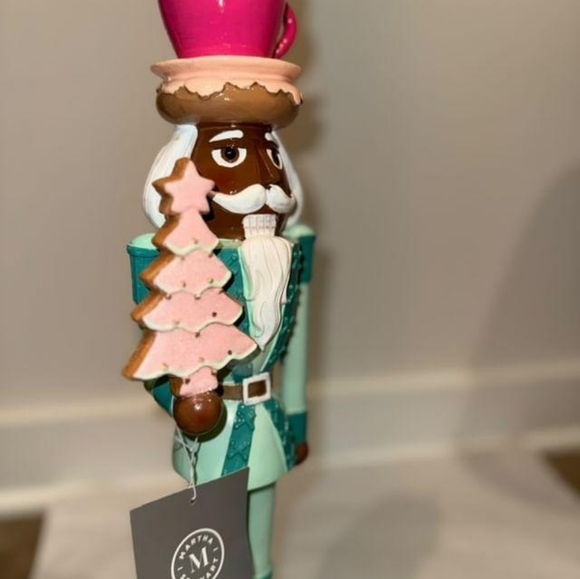 Martha Stewart Christmas African American Nutcracker 🎄 Figurine 17.5" - Picture 4 of 6